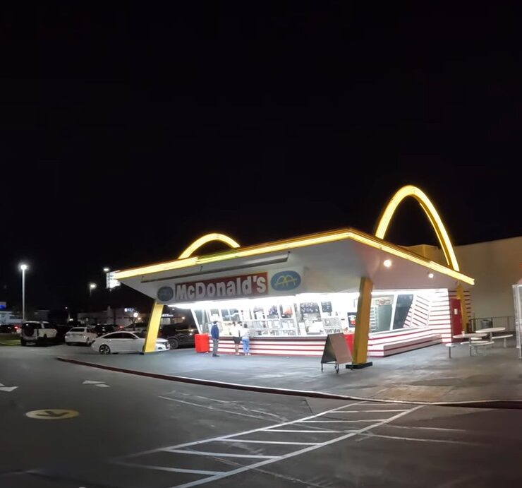 Τα 5 πιο ιδιαίτερα McDonald’s στον κόσμο