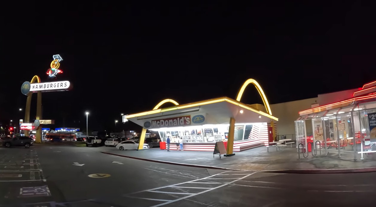 Τα 5 πιο ιδιαίτερα McDonald’s στον κόσμο